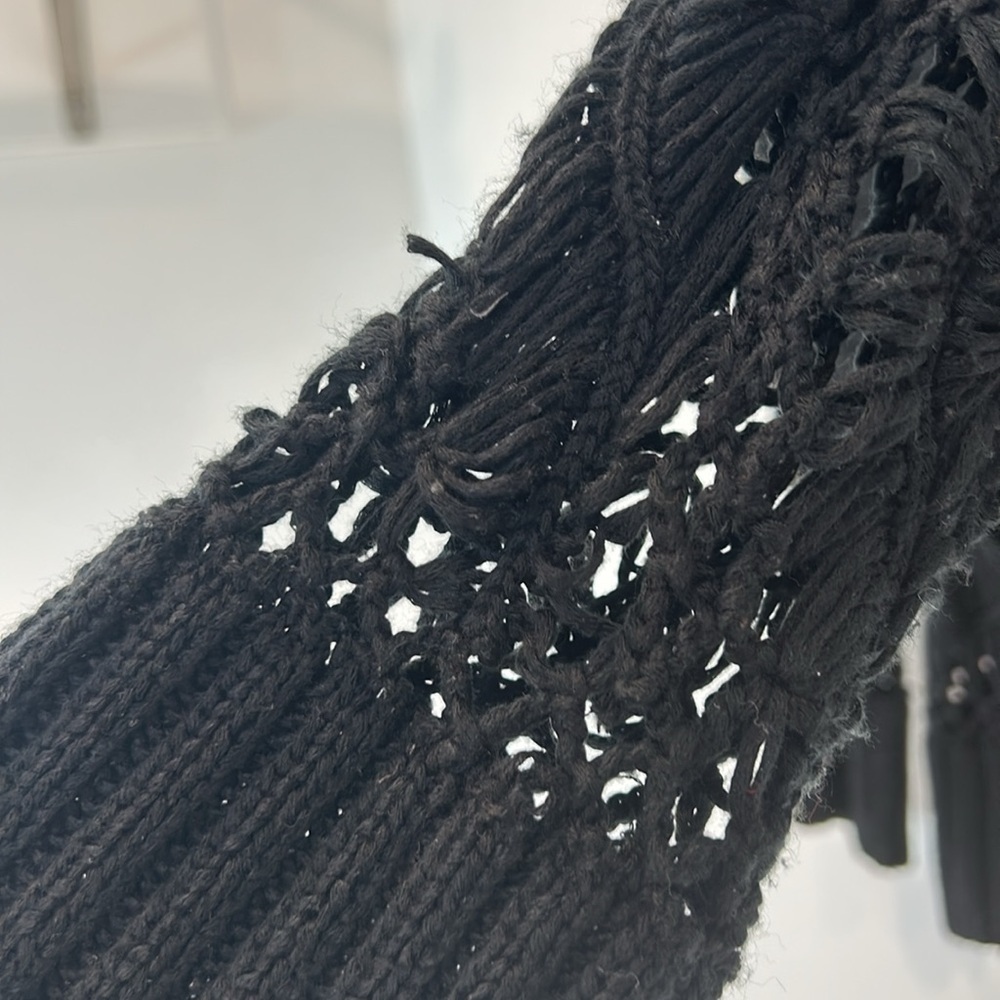 Vintage ESCIO women’s size large two piece acrylic sweater set black crochet - Picture 4 of 10